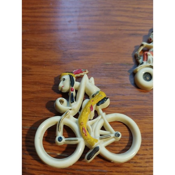 1940s Indian Brooch - Picture 2 of 8